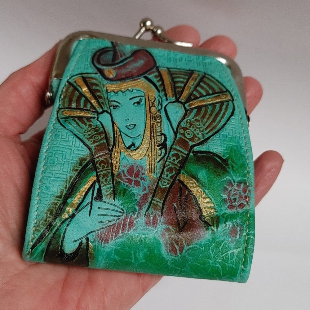 Vintage Turquoise Coin Purse with Princess Bride Yin Yang Embossed - Picture 12 of 12